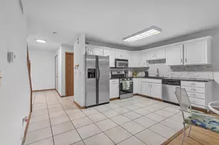 1086 Stonewood Crossing, Sun Prairie, WI 53590 - Photo 7
