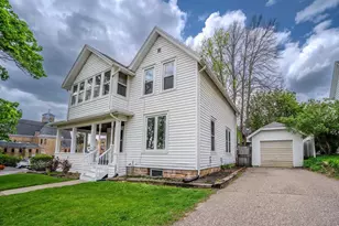 403 1st St, Baraboo, WI 53913 - Photo 3