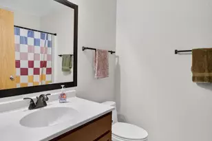 2877 Larkspur Ln, Fitchburg, WI 53711 - Photo 27