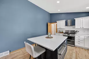 2877 Larkspur Ln, Fitchburg, WI 53711 - Photo 13