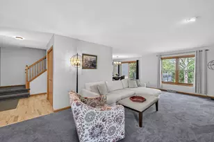 2877 Larkspur Ln, Fitchburg, WI 53711 - Photo 5