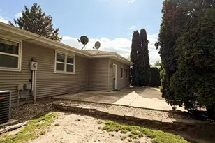 1214 Hillcrest Rd, Black Earth, WI 53515 - Photo 5