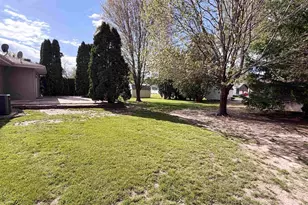 1214 Hillcrest Rd, Black Earth, WI 53515 - Photo 9