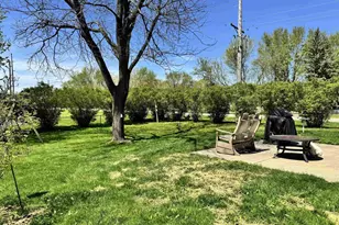 416 Lexington Pkwy, DeForest, WI 53532 - Photo 5
