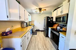 416 Lexington Pkwy, DeForest, WI 53532 - Photo 11