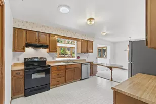506 Valley Rd, Madison, WI 53714 - Photo 19