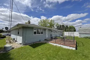 1404 29th Ave, Monroe, WI 53566 - Photo 7