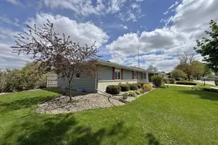 1404 29th Ave, Monroe, WI 53566 - Photo 3