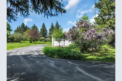 2901 Forest Avenue, Franklin, WI 53132 - Photo 5