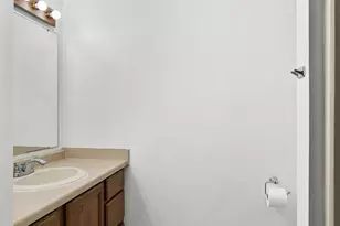 704 Meadow Ct, DeForest, WI 53532 - Photo 19