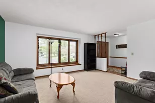 704 Meadow Ct, DeForest, WI 53532 - Photo 7