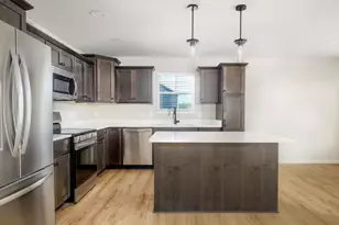 40 Spittlebug Cir, Madison, WI 53718 - Photo 5