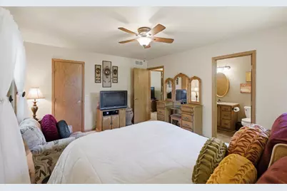 7925 W Oakbrook Circle, Madison, WI 53717 - Photo 19