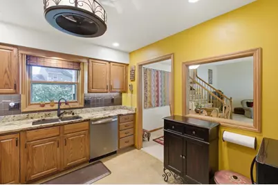 7925 W Oakbrook Circle, Madison, WI 53717 - Photo 7