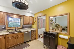 7925 W Oakbrook Cir, Madison, WI 53717 - Photo 7
