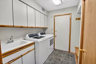 6130 Old Middleton Rd, Madison, WI 53705 - Photo 35