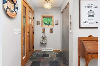 5910 Cable Avenue, Madison, WI 53705 - Photo 7