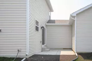 2526 Wexford Wy, Fitchburg, WI 53711 - Photo 15