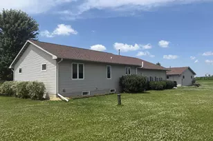 N8798 Beaver Point Rd, Randolph, WI 53956 - Photo 5