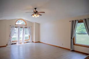 E6649 Fawn Valley Dr, Reedsburg, WI 53959 - Photo 5