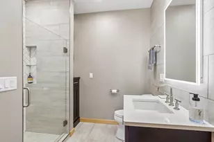 808 Williamson St, Madison, WI 53703 - Photo 13