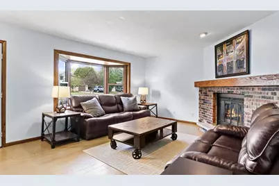 5737 Williamsburg Way, Fitchburg, WI 53719 - Photo 7