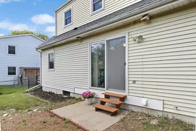 5737 Williamsburg Way, Fitchburg, WI 53719 - Photo 39