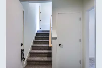 105 E Lakeview Avenue, Madison, WI 53716 - Photo 33