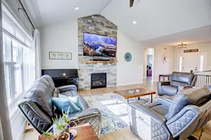802 Ronald Overlook, Waunakee, WI 53597 - Photo 7