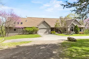 N6130 Honeysuckle Ln, Green Lake, WI 54941 - Photo 3