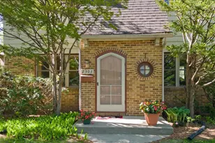 2303 Chamberlain Ave, Madison, WI 53726 - Photo 3