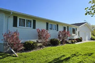 54098 Rounds Rd, Utica, WI 54631 - Photo 5