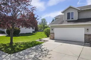308 W Clover Ln, Cottage Grove, WI 53527 - Photo 3