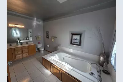 125 Meadow Ridge Lane, Madison, WI 53704 - Photo 15