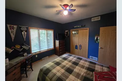 125 Meadow Ridge Lane, Madison, WI 53704 - Photo 17