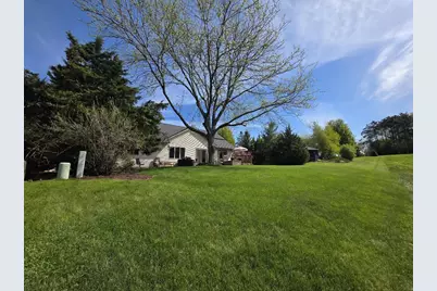 125 Meadow Ridge Lane, Madison, WI 53704 - Photo 43