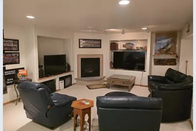 125 Meadow Ridge Lane, Madison, WI 53704 - Photo 25
