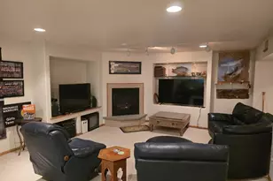 125 Meadow Ridge Ln, Madison, WI 53704 - Photo 25