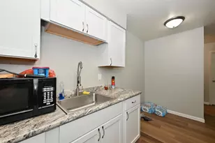 201 Maple Ave, Waukesha, WI 53186 - Photo 25