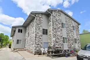 201 Maple Ave, Waukesha, WI 53186 - Photo 33