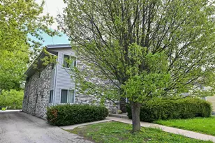 201 Maple Ave, Waukesha, WI 53186 - Photo 3