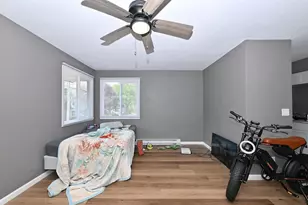 201 Maple Ave, Waukesha, WI 53186 - Photo 5