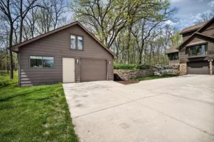 4802 Country Meadows Rd, Brooklyn, WI 53521 - Photo 7