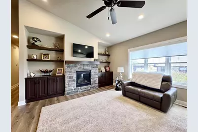 2020 Goldfinch Lane, Sauk City, WI 53583 - Photo 7