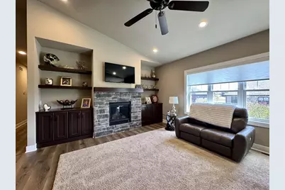2020 Goldfinch Lane, Sauk City, WI 53583 - Photo 7