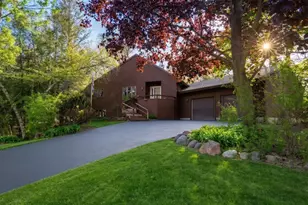 1815 Royal Oaks Dr, Janesville, WI 53548 - Photo 1