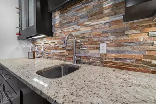 1729 Alysen Ln, Waunakee, WI 53597 - Photo 43