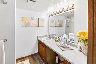 1118 Sunridge Dr, Madison, WI 53711 - Photo 37