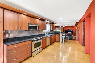 1118 Sunridge Dr, Madison, WI 53711 - Photo 13