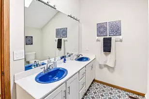 1118 Sunridge Dr, Madison, WI 53711 - Photo 25